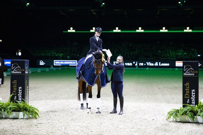 Dinja van Liere wint Equilibrium Prijs