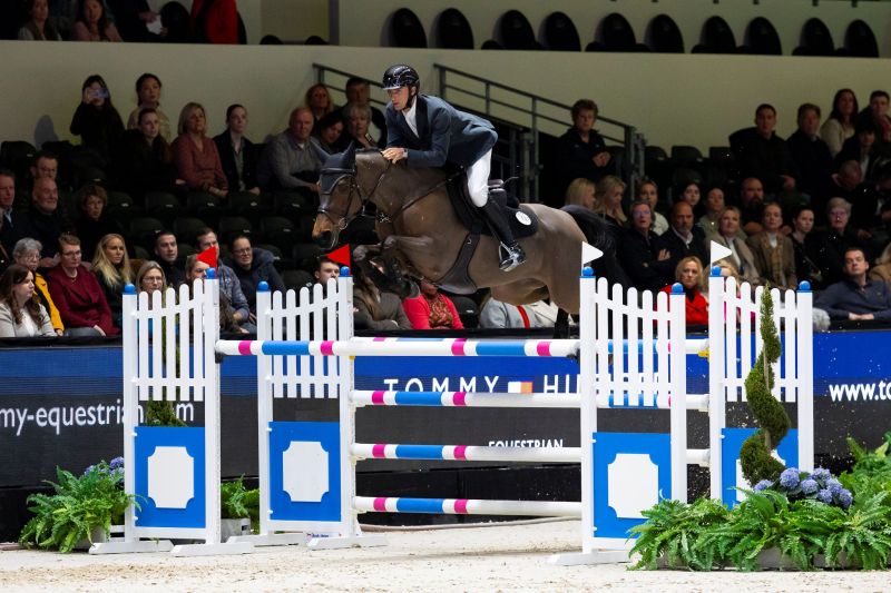 Richard Vogel opent The Dutch Masters met winst in de KNHS Prijs